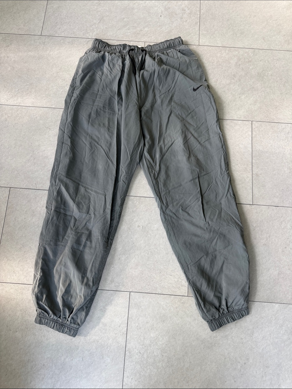 Nike womans Dark Gray Elastic Cuff Joggers- Small